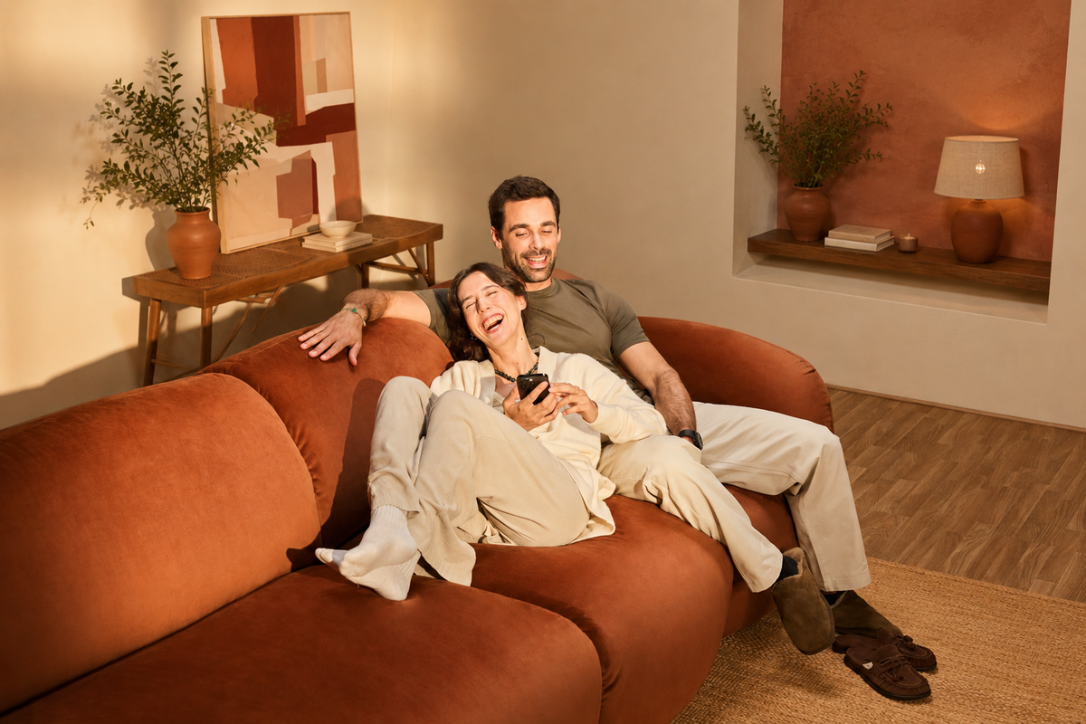 Große Runde, ein Sofa